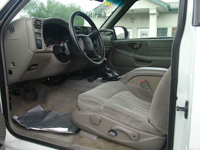 2002 Chevrolet Blazer AWD A SR