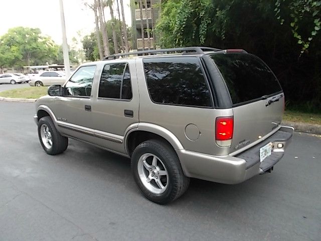 2002 Chevrolet Blazer AWD A SR