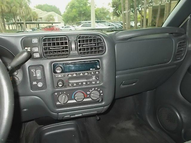 2002 Chevrolet Blazer AWD A SR