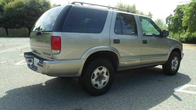 2003 Chevrolet Blazer AWD A SR