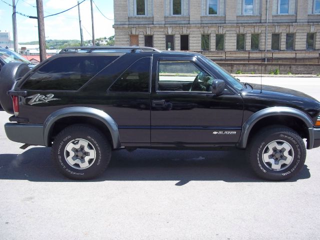 2004 Chevrolet Blazer AWD A SR