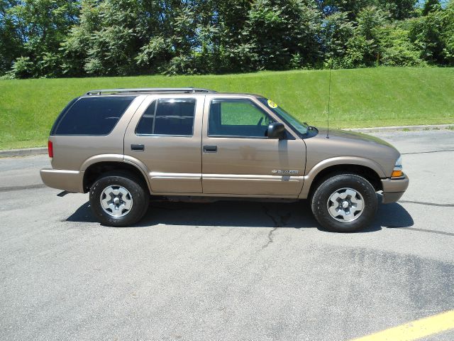 2004 Chevrolet Blazer AWD A SR