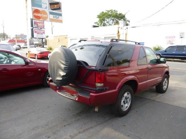 2004 Chevrolet Blazer Ram 3500 Diesel 2-WD