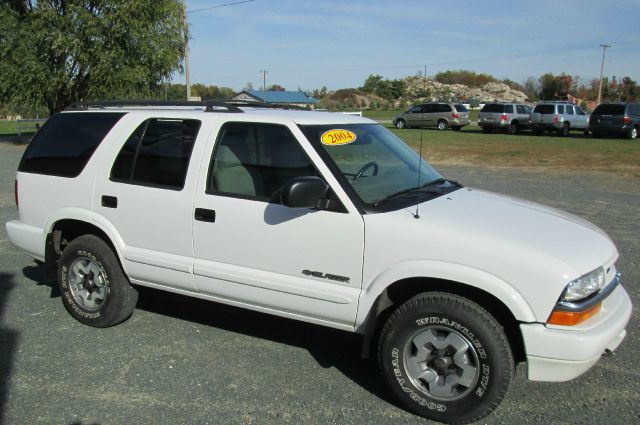 2004 Chevrolet Blazer AWD A SR