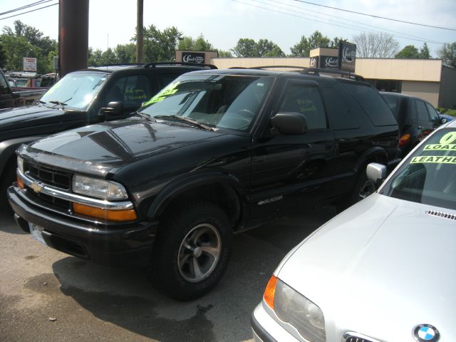 2004 Chevrolet Blazer FWD 4dr SE