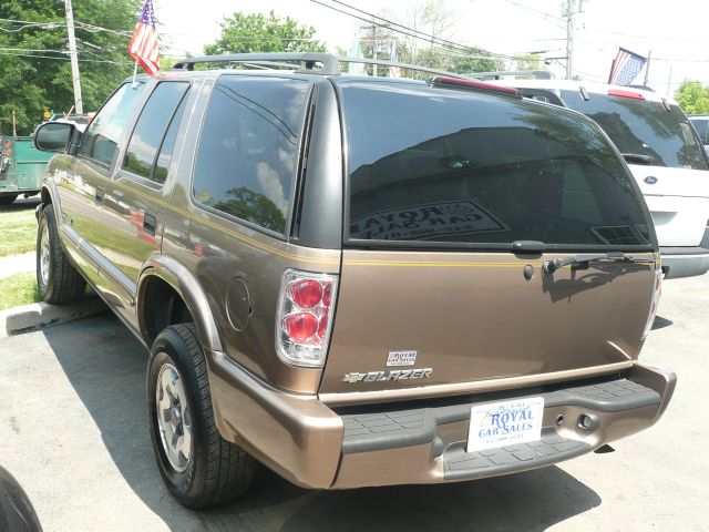 2004 Chevrolet Blazer AWD A SR