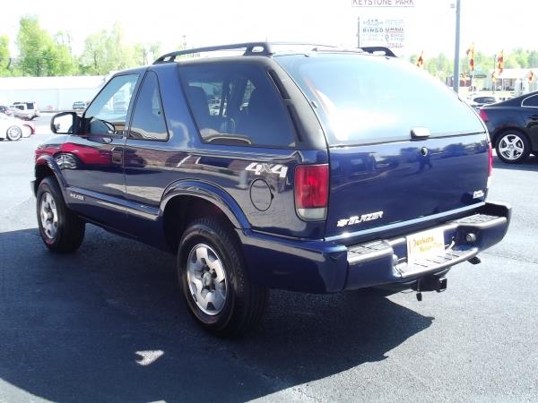 2004 Chevrolet Blazer 24 Box