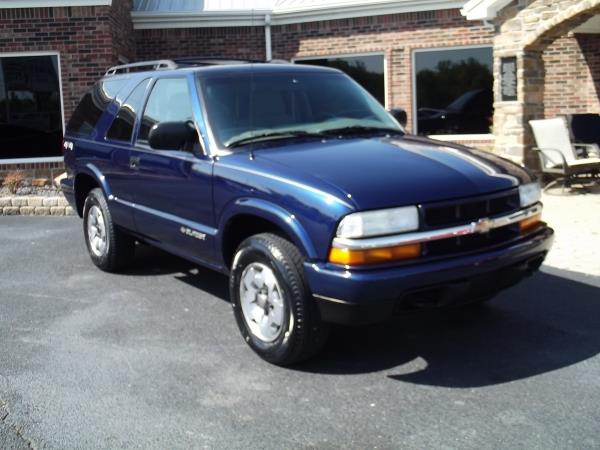 2004 Chevrolet Blazer 24 Box