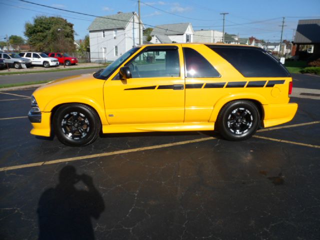 2004 Chevrolet Blazer Awd,roof,luxury