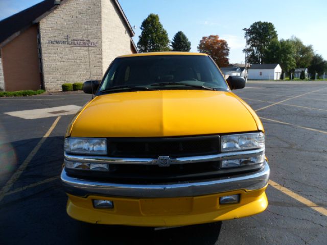 2004 Chevrolet Blazer Awd,roof,luxury