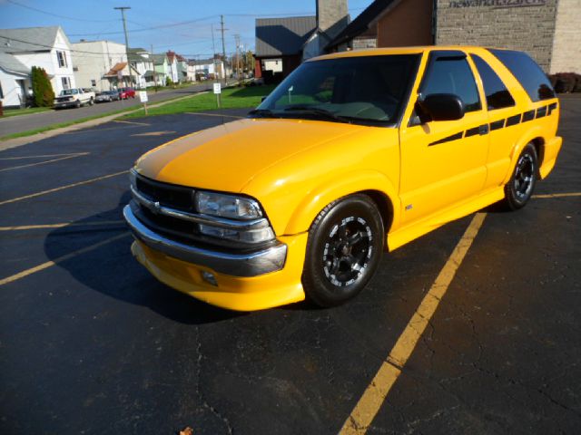 2004 Chevrolet Blazer Awd,roof,luxury