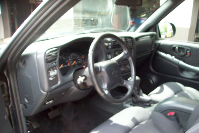 2004 Chevrolet Blazer AWD A SR