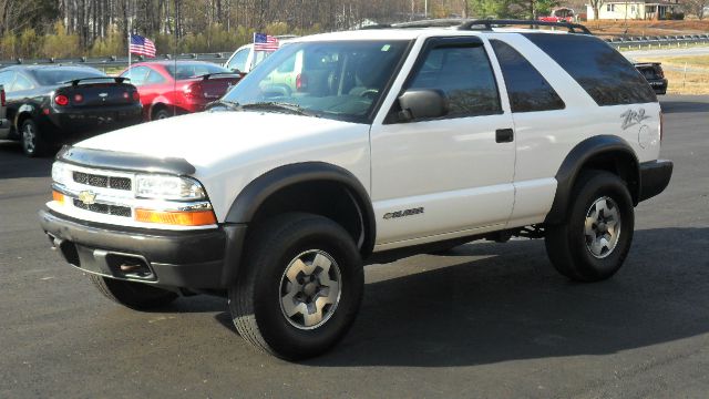 2005 Chevrolet Blazer SE Crew Cab 2WD