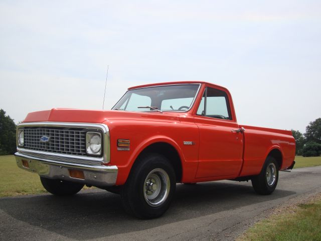 1971 Chevrolet C-10 1500 Club Coupe Short Bed