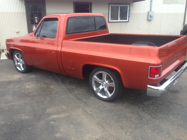 1984 Chevrolet C-K 10 ES 2.4L AUTO