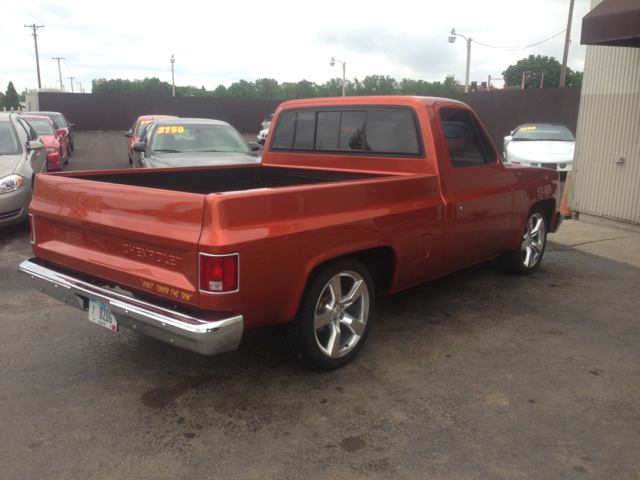 1984 Chevrolet C-K 10 ES 2.4L AUTO