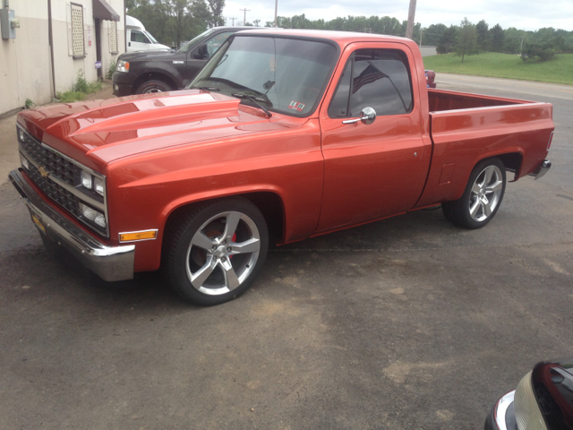 1984 Chevrolet C-K 10 ES 2.4L AUTO