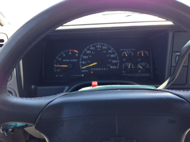 1995 Chevrolet C-K 1500 4D Crew Cab Truck