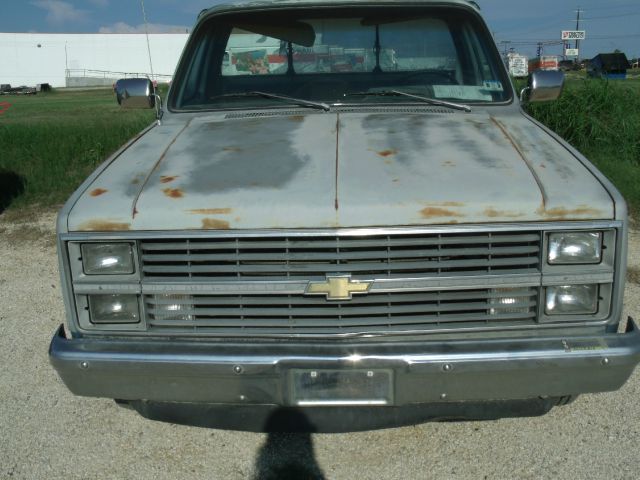 1983 Chevrolet C10 ES 2.4L AUTO