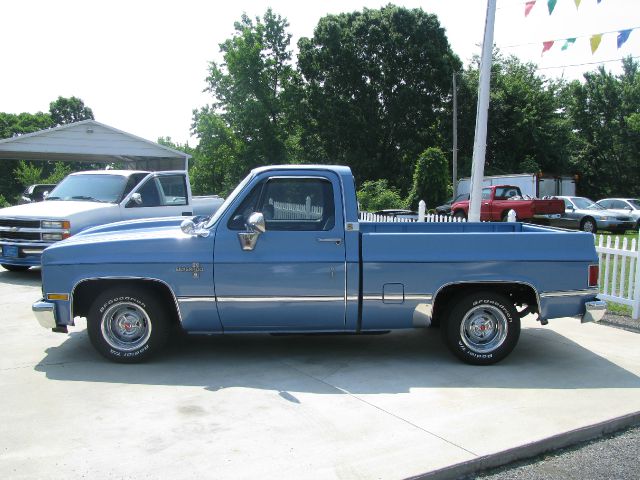 1986 Chevrolet C10 ES 2.4L AUTO