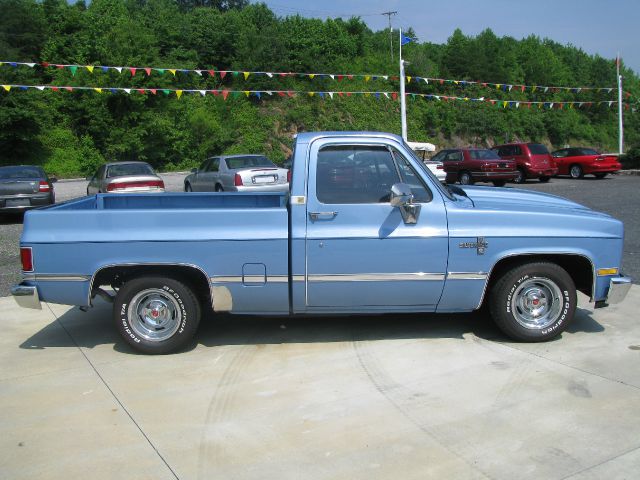 1986 Chevrolet C10 ES 2.4L AUTO