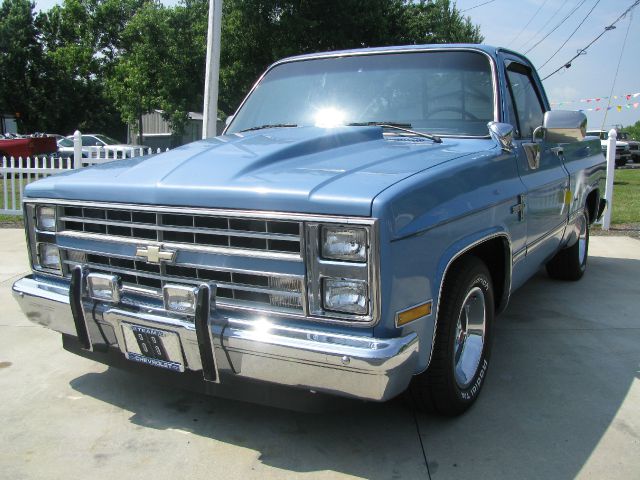 1986 Chevrolet C10 ES 2.4L AUTO