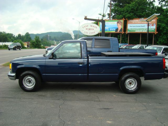 1993 Chevrolet C1500 2010 Volkswagen SEL