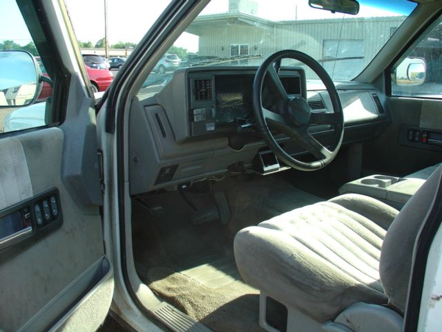 1993 Chevrolet C1500 2500 LS 4WD