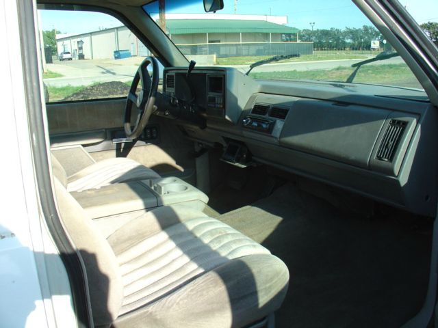 1993 Chevrolet C1500 2500 LS 4WD