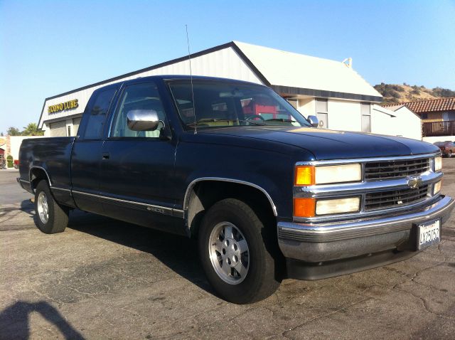 1994 Chevrolet C1500 2500 LS 4WD