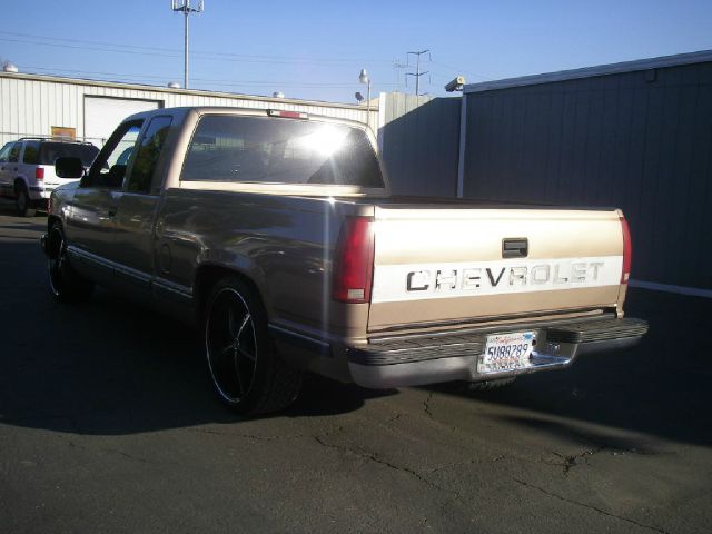 1994 Chevrolet C1500 2500 LS 4WD