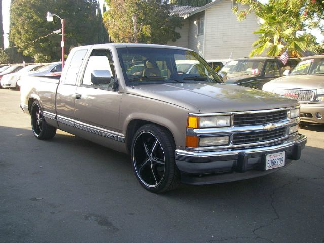 1994 Chevrolet C1500 2500 LS 4WD