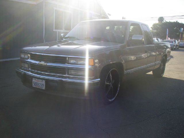 1994 Chevrolet C1500 2500 LS 4WD