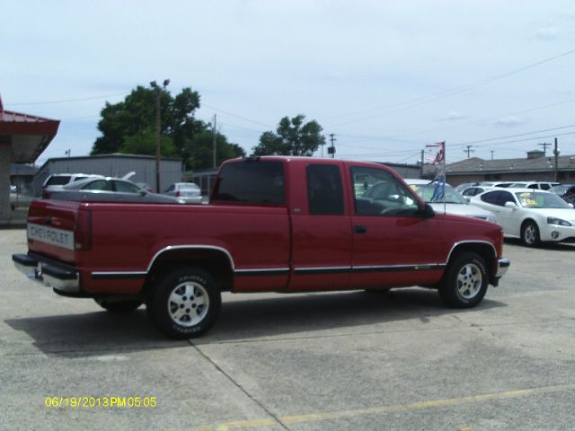 1995 Chevrolet C1500 2500 LS 4WD