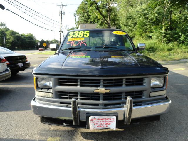 1995 Chevrolet C1500 2010 Volkswagen SEL