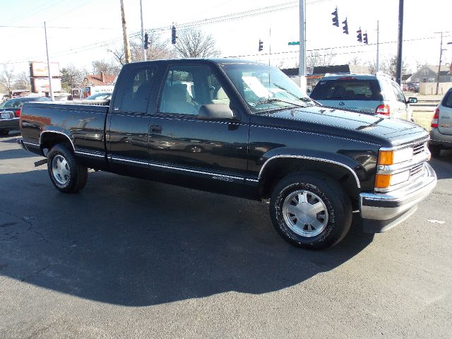 1996 Chevrolet C1500 2500 LS 4WD