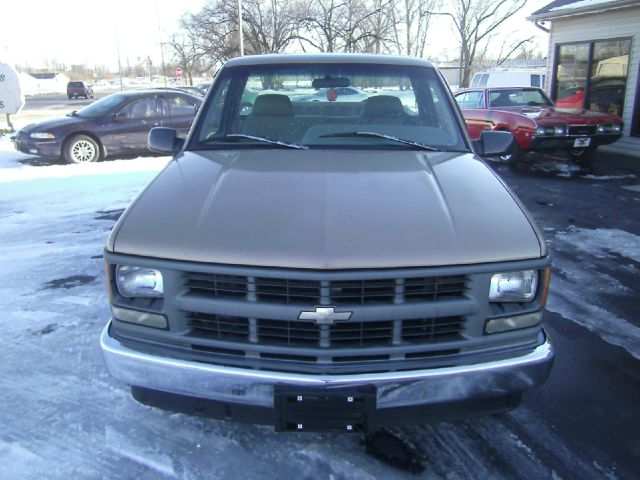 1996 Chevrolet C1500 2010 Volkswagen SEL