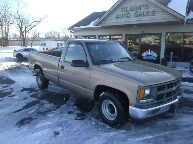 1996 Chevrolet C1500 2010 Volkswagen SEL