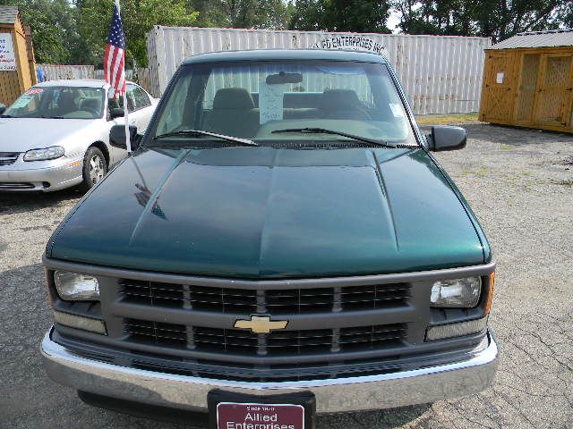 1996 Chevrolet C1500 2010 Volkswagen SEL