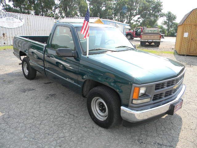 1996 Chevrolet C1500 2010 Volkswagen SEL