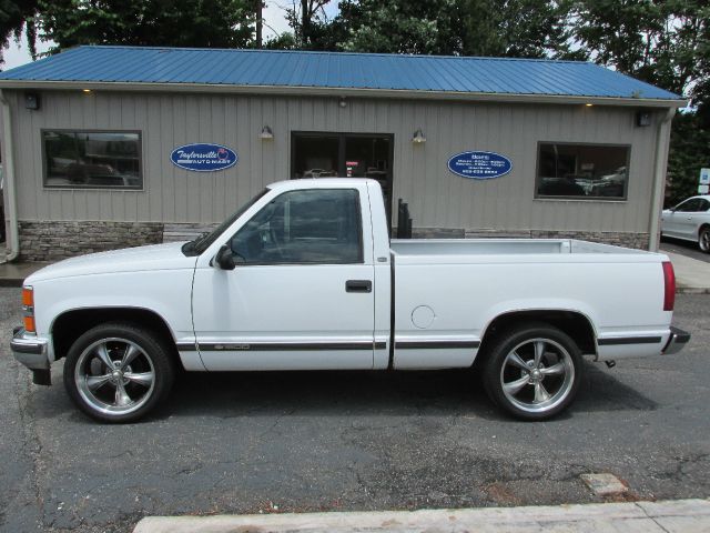 1997 Chevrolet C1500 SLE W/ Remote Start,moonrooftrailer TOW