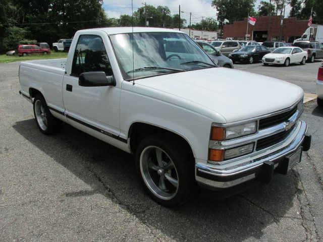 1997 Chevrolet C1500 SLE W/ Remote Start,moonrooftrailer TOW