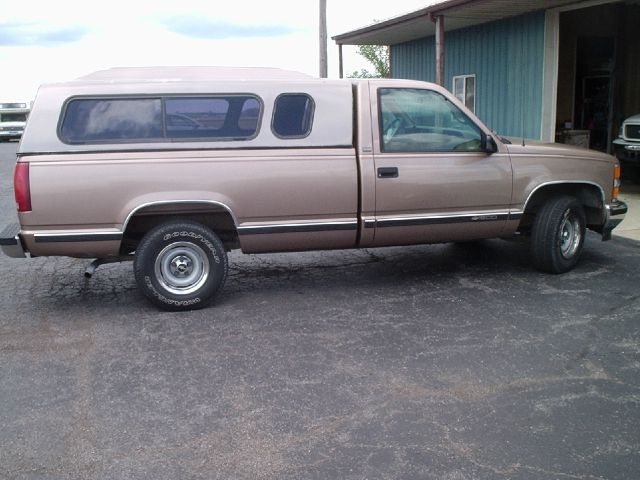 1997 Chevrolet C1500 2010 Volkswagen SEL