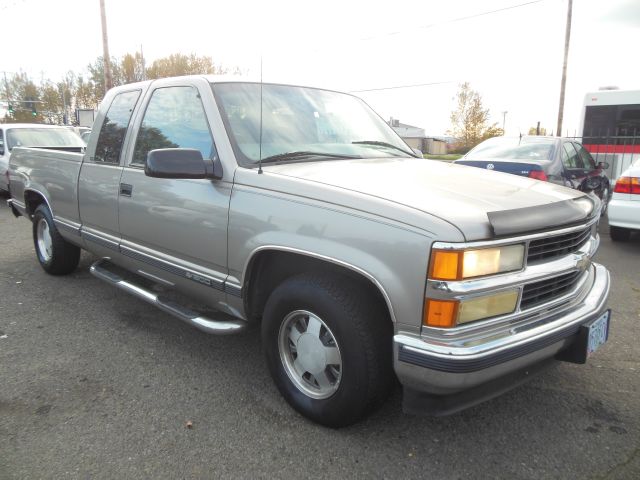 1998 Chevrolet C1500 2500 LS 4WD