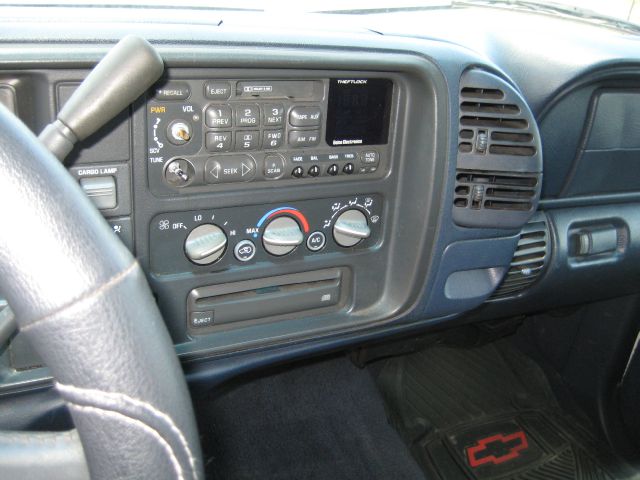 1998 Chevrolet C1500 2500 LS 4WD