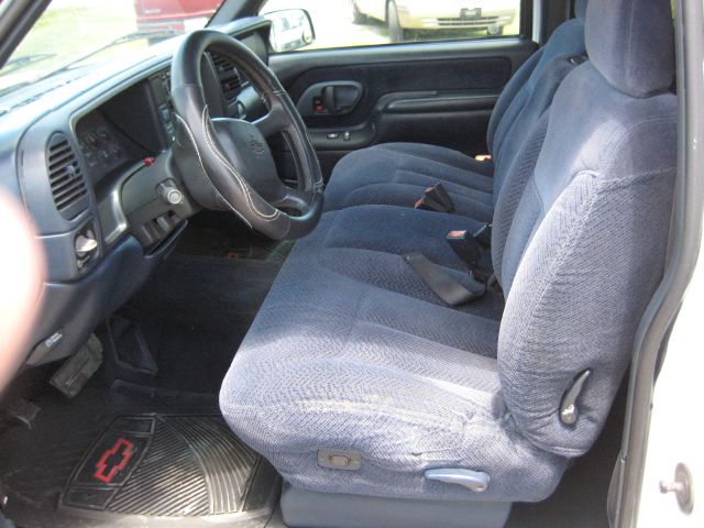 1998 Chevrolet C1500 2500 LS 4WD