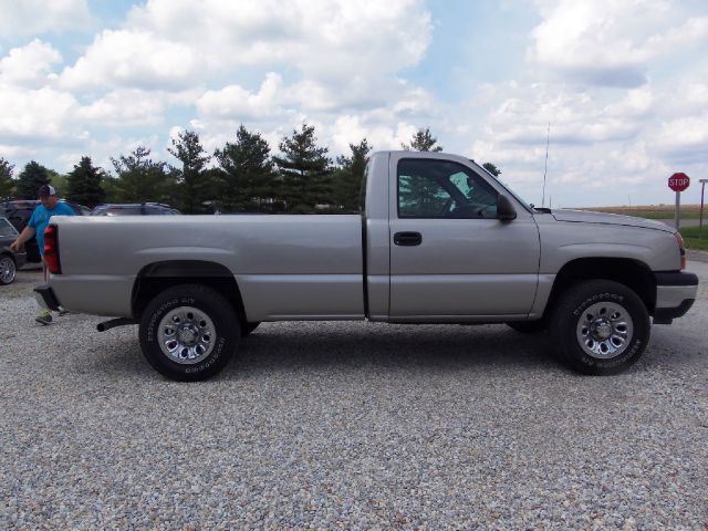 2007 Chevrolet C1500 2011 Toyota Limited