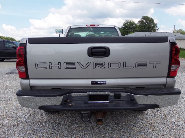 2007 Chevrolet C1500 2011 Toyota Limited