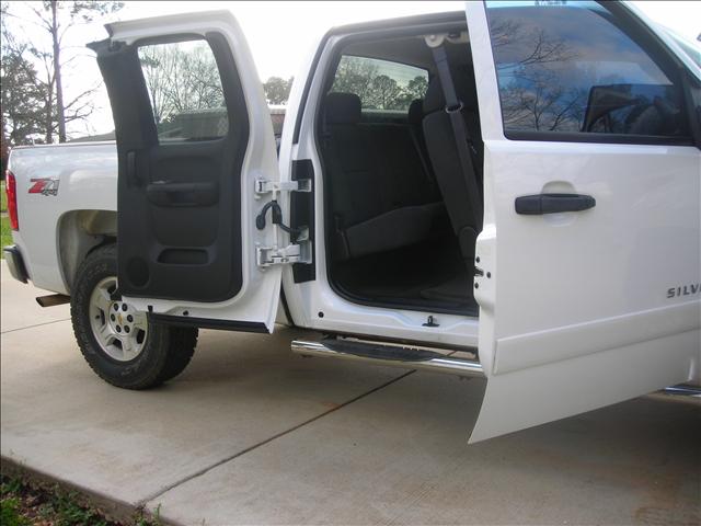 2008 Chevrolet C1500 L AWD Sedan