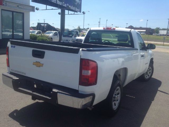 2009 Chevrolet C1500 EX Sedan AUTO